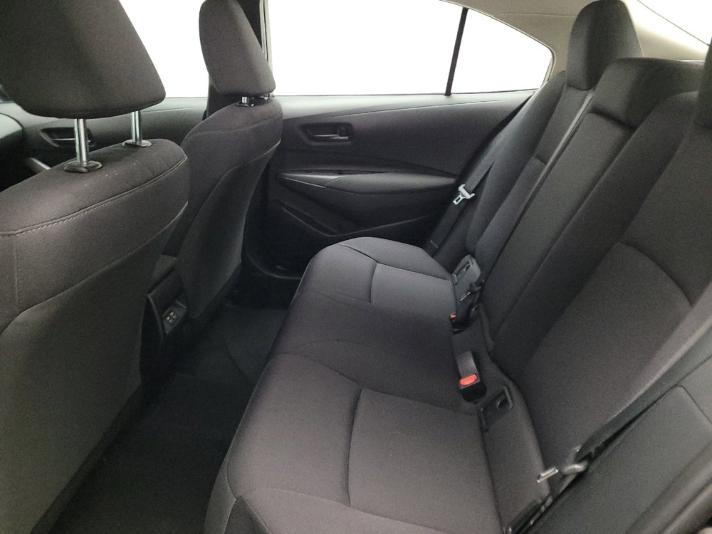 Used 2025 Toyota Corolla LE image 18