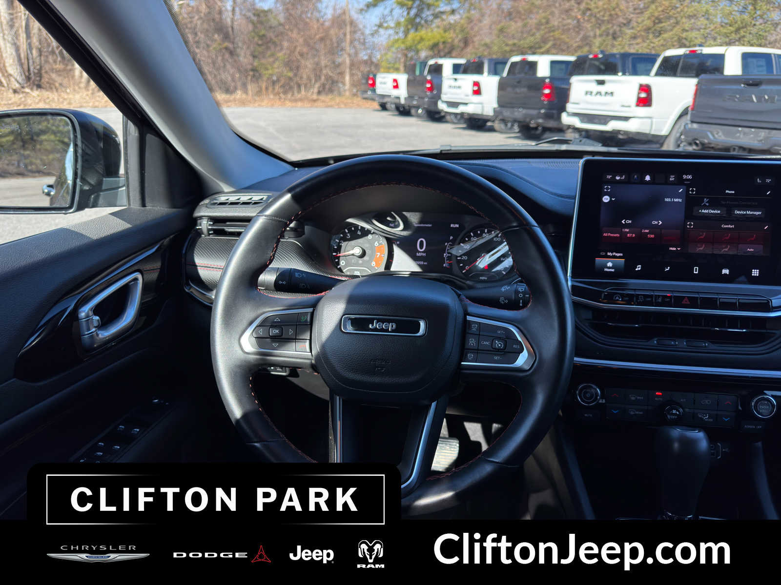 Used 2022 Jeep Compass Trailhawk w/ Trailhawk Convenience Group AWD/4WD image 21