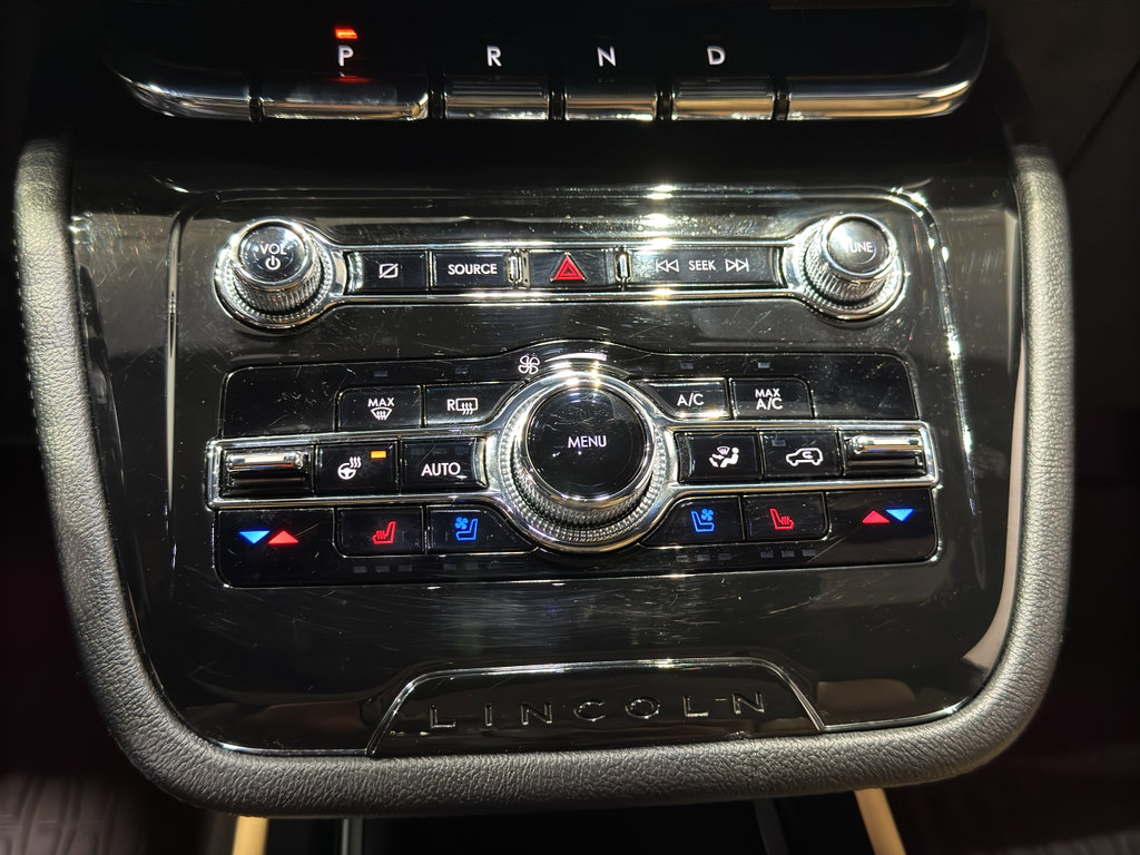 Used 2022 Lincoln Corsair Reserve w/ Equipment Group 201A image 31