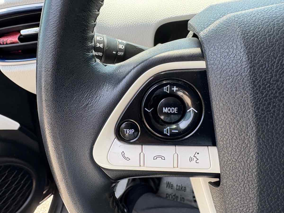 Used 2017 Toyota Prius Four Touring image 19