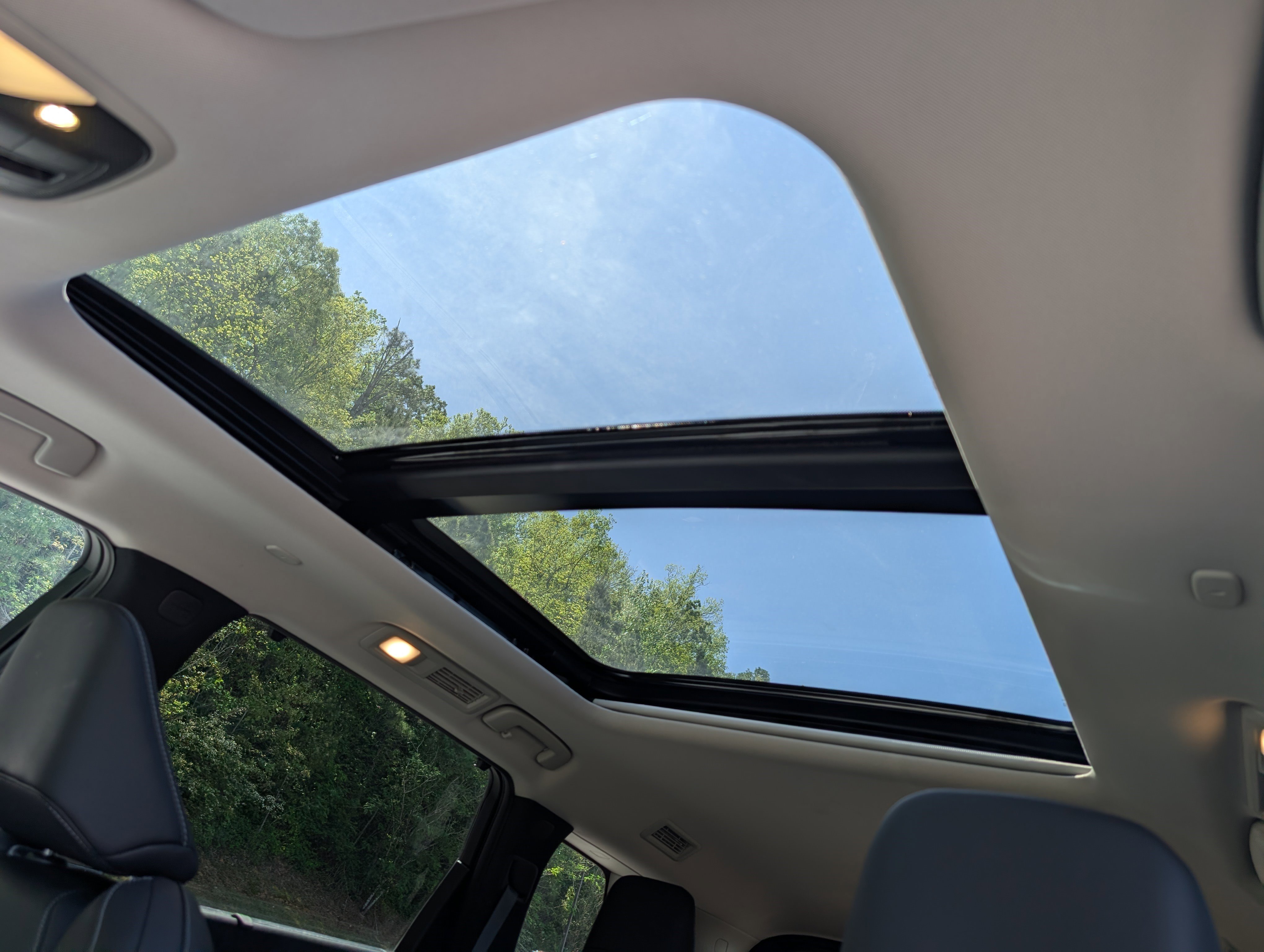 Used 2025 INFINITI QX60 Luxe FWD image 15