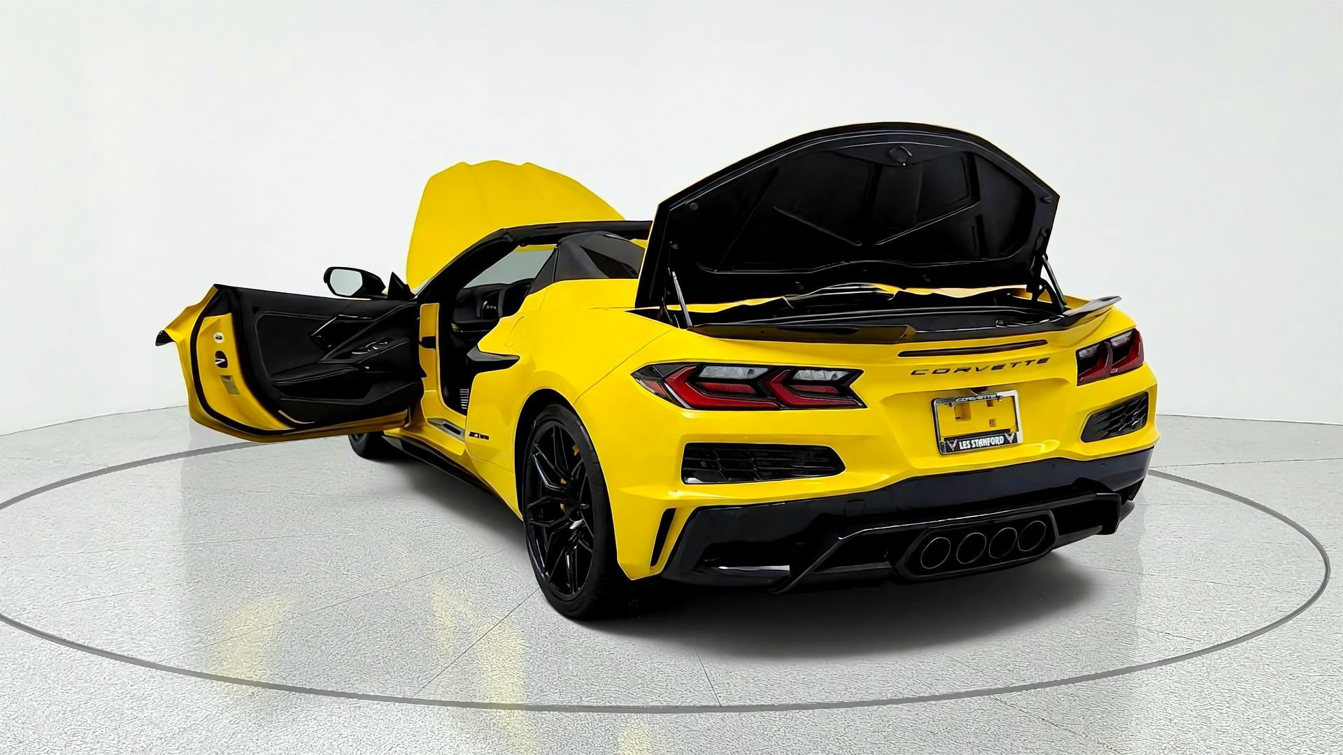 Used 2025 Chevrolet Corvette Z06 w/ Stealth Interior Trim Package RWD image 11
