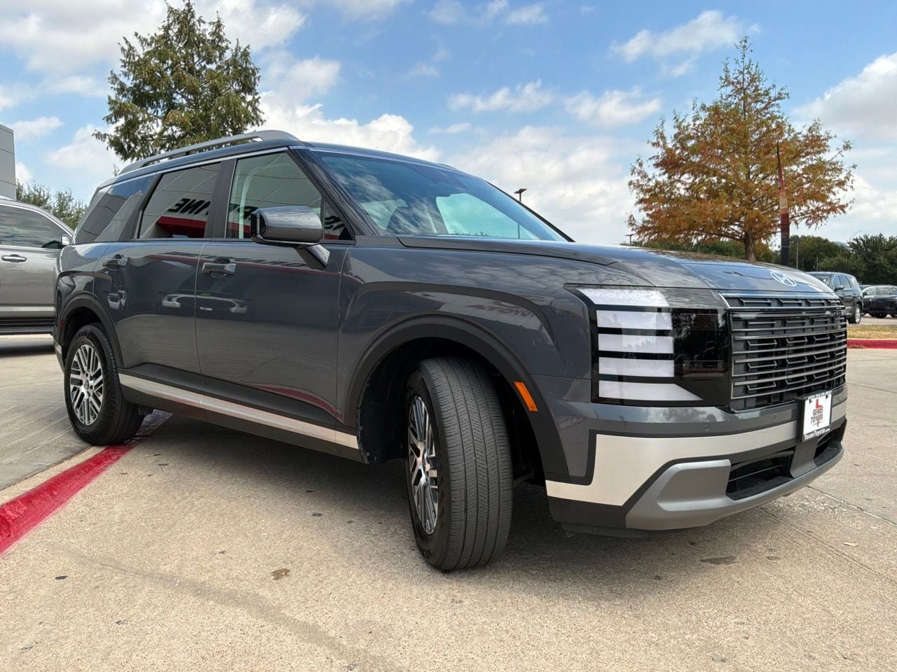 Used 2026 Hyundai Palisade SEL FWD image 4