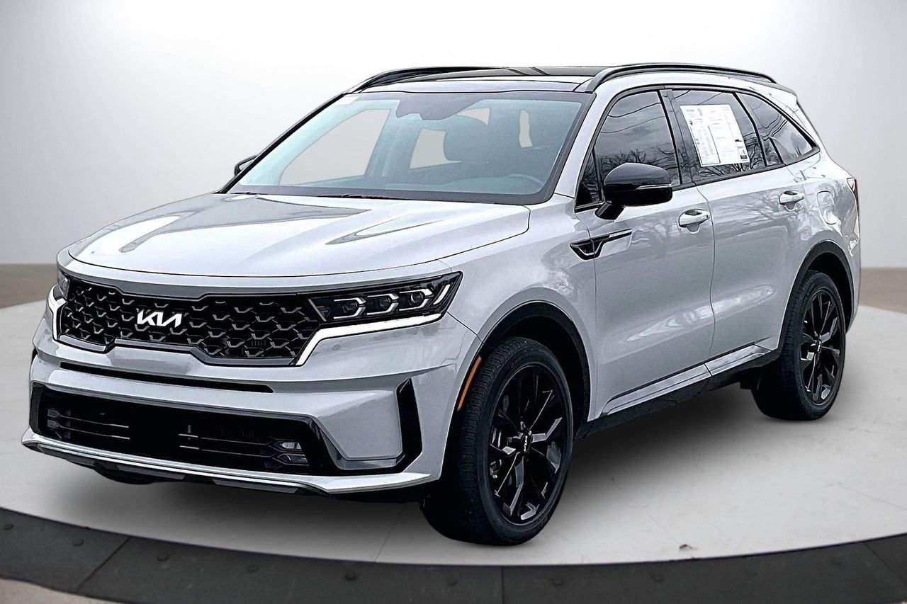 Used 2023 Kia Sorento SX image 4