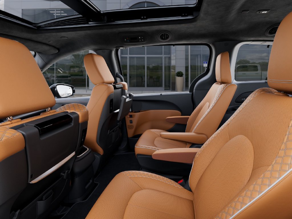 New 2026 Chrysler Pacifica Pinnacle FWD image 24