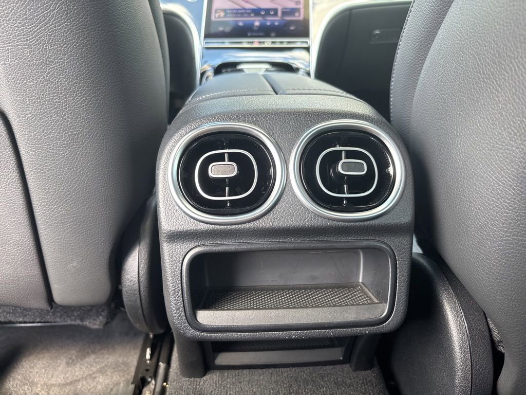 Used 2024 Mercedes-Benz C 300 4MATIC Sedan image 19