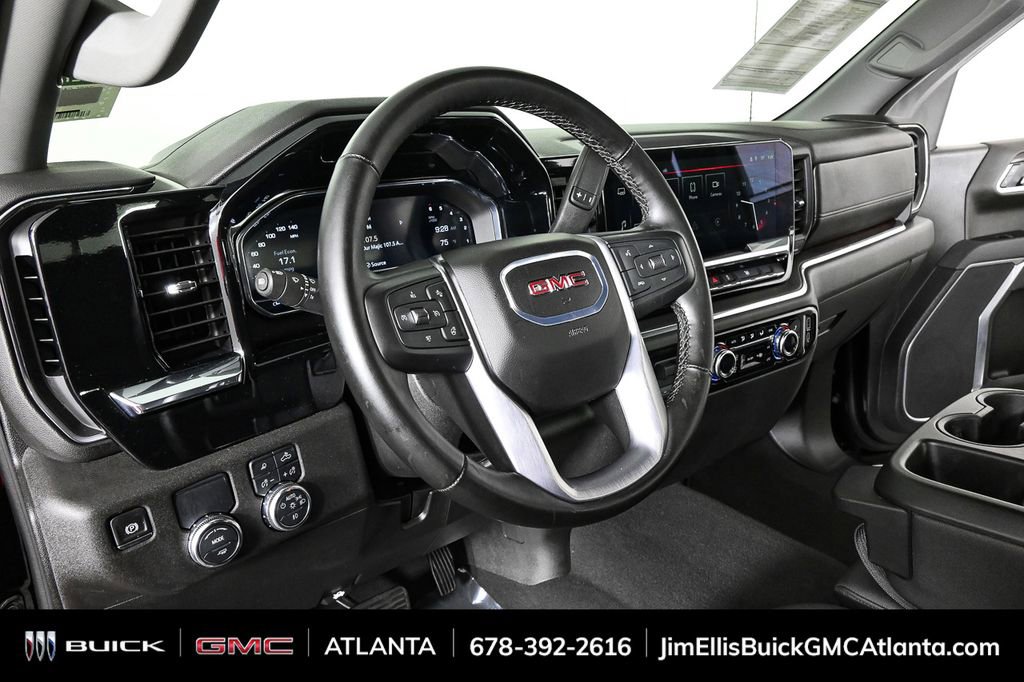 Certified 2025 GMC Sierra 1500 SLT image 4