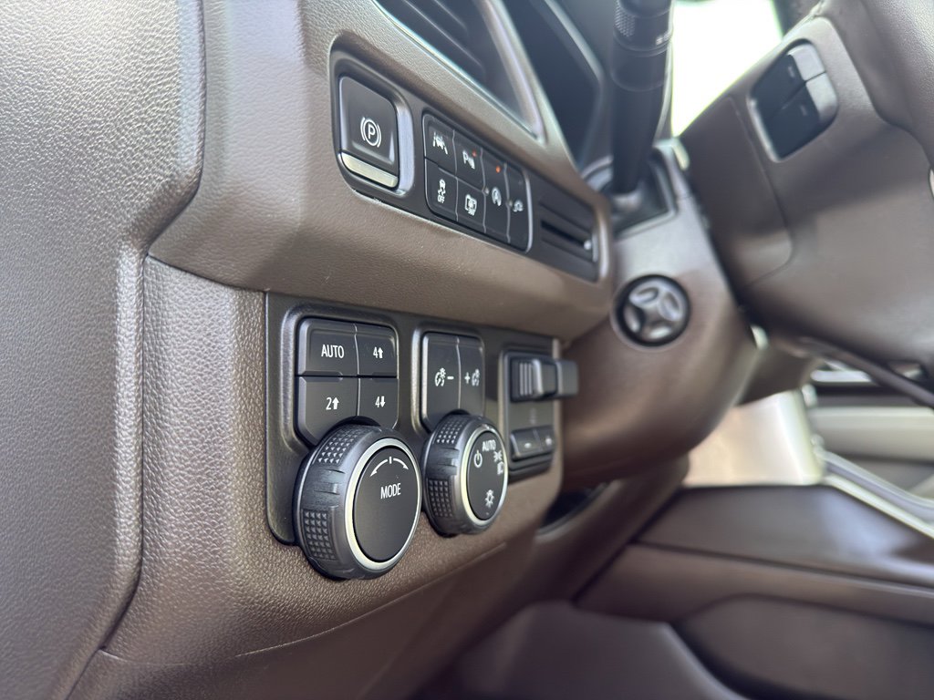 Used 2022 Chevrolet Tahoe LT w/ Luxury Package image 14