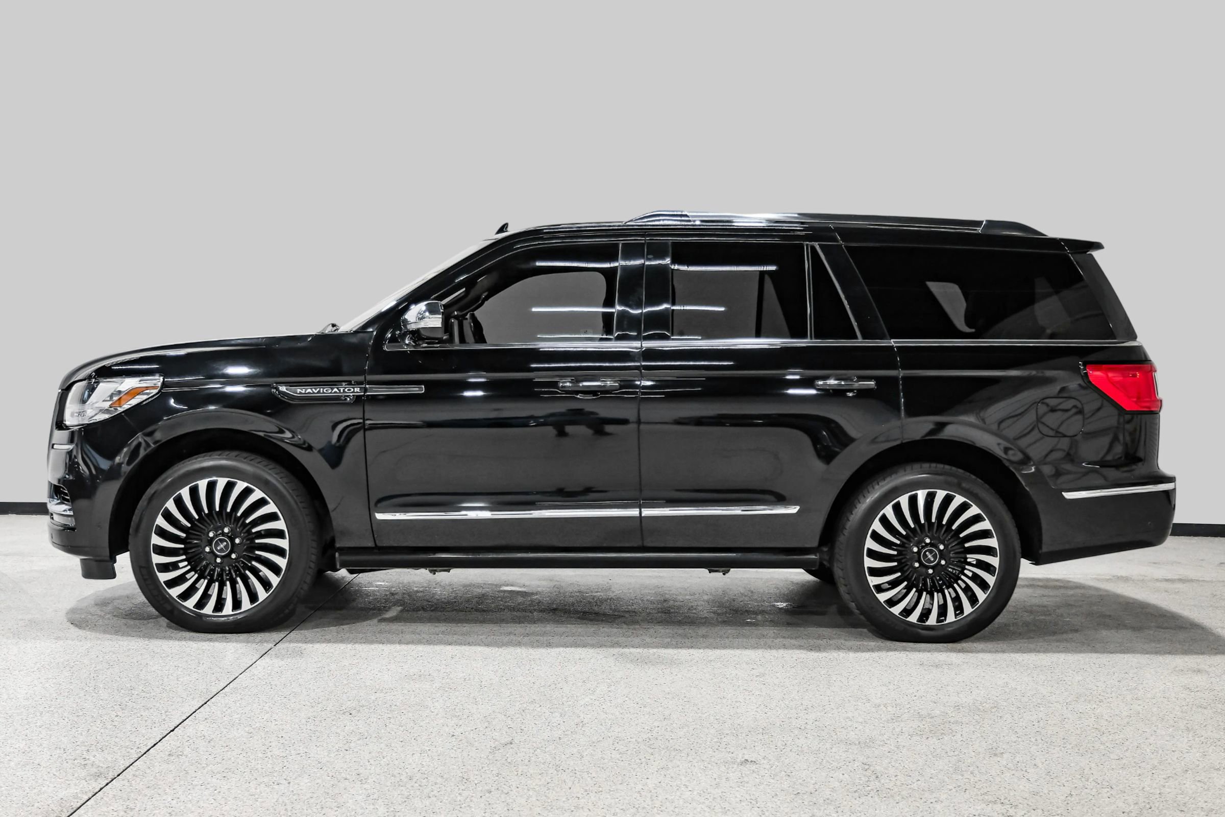 Used 2020 Lincoln Navigator Black Label image 9