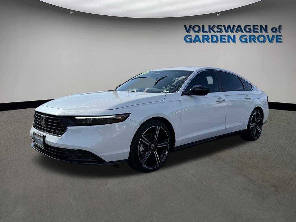 Used 2023 Honda Accord Sport image 3