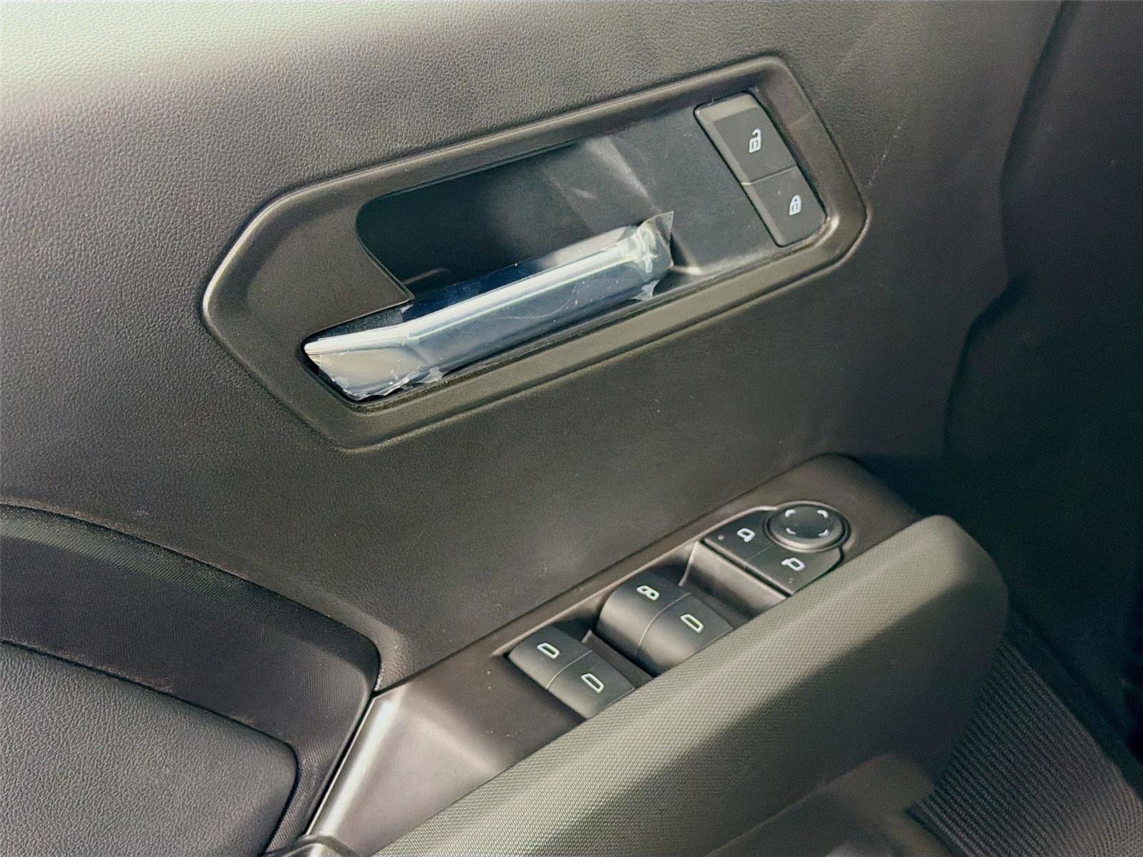 New 2025 GMC Canyon Elevation w/ Convenience Package image 19