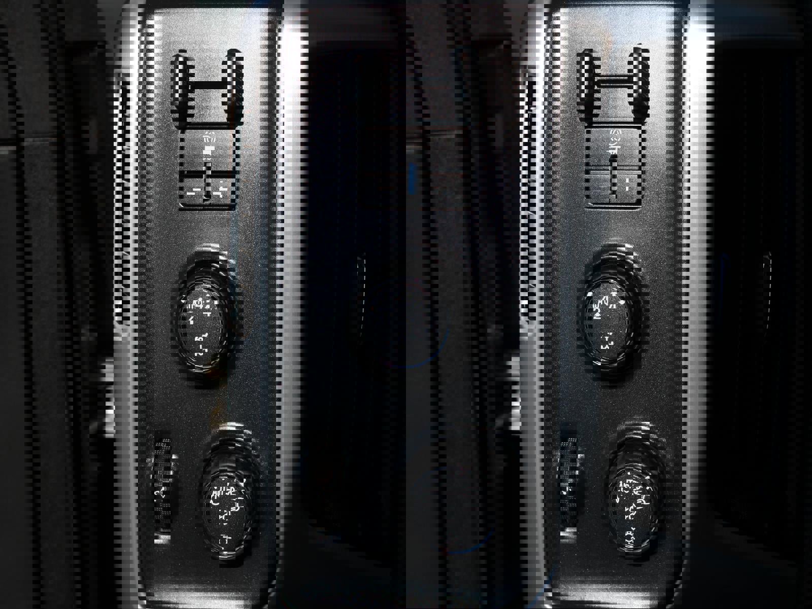 Used 2019 GMC Sierra 1500 SLE w/ SLE Value Package image 9