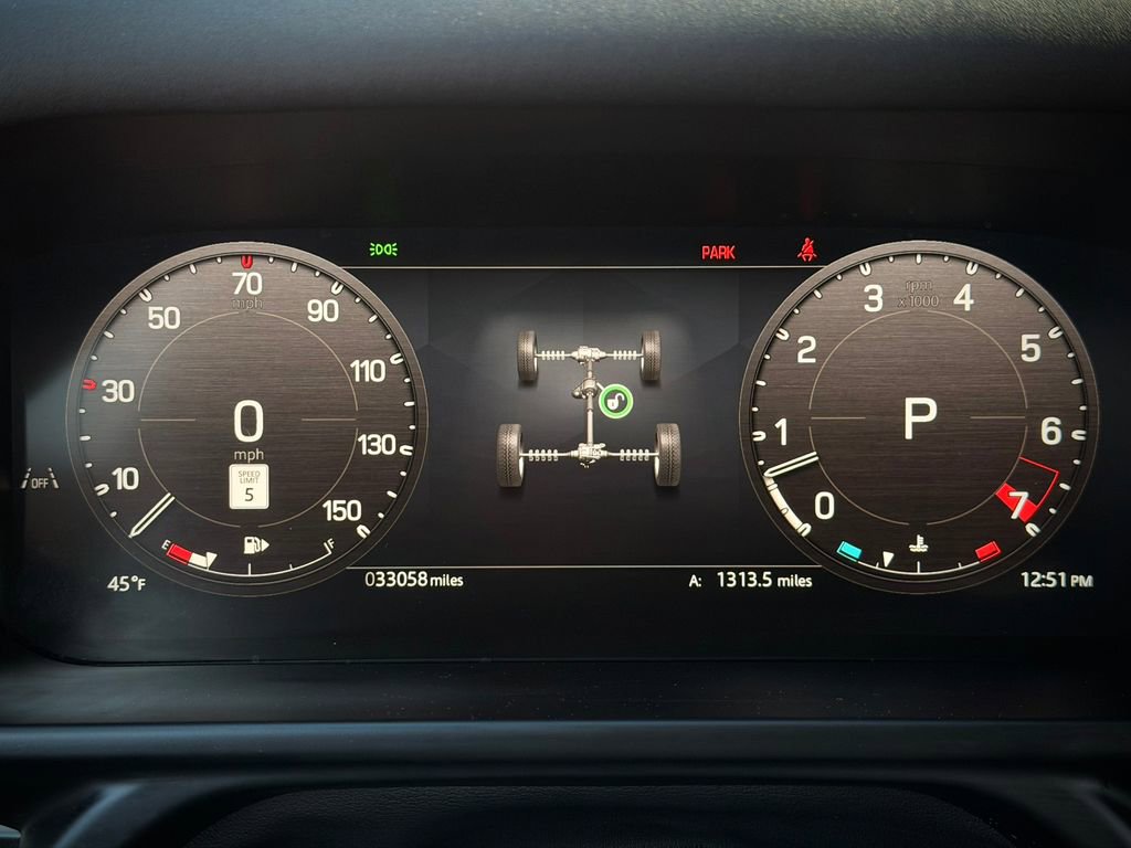 Used 2024 Land Rover Defender 110 X-Dynamic SE image 24