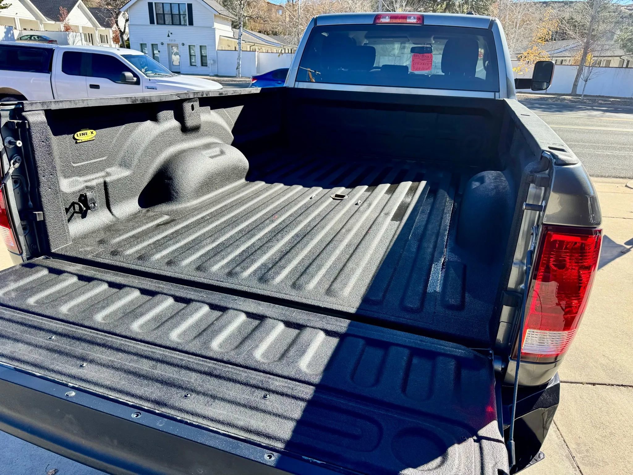 Used 2012 RAM 3500 ST w/ Chrome Appearance Group image 8