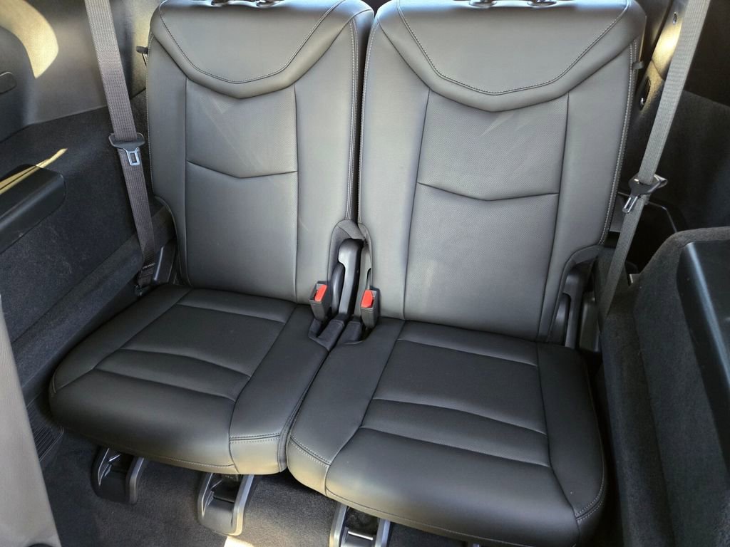 Used 2025 Cadillac XT6 Premium Luxury image 14