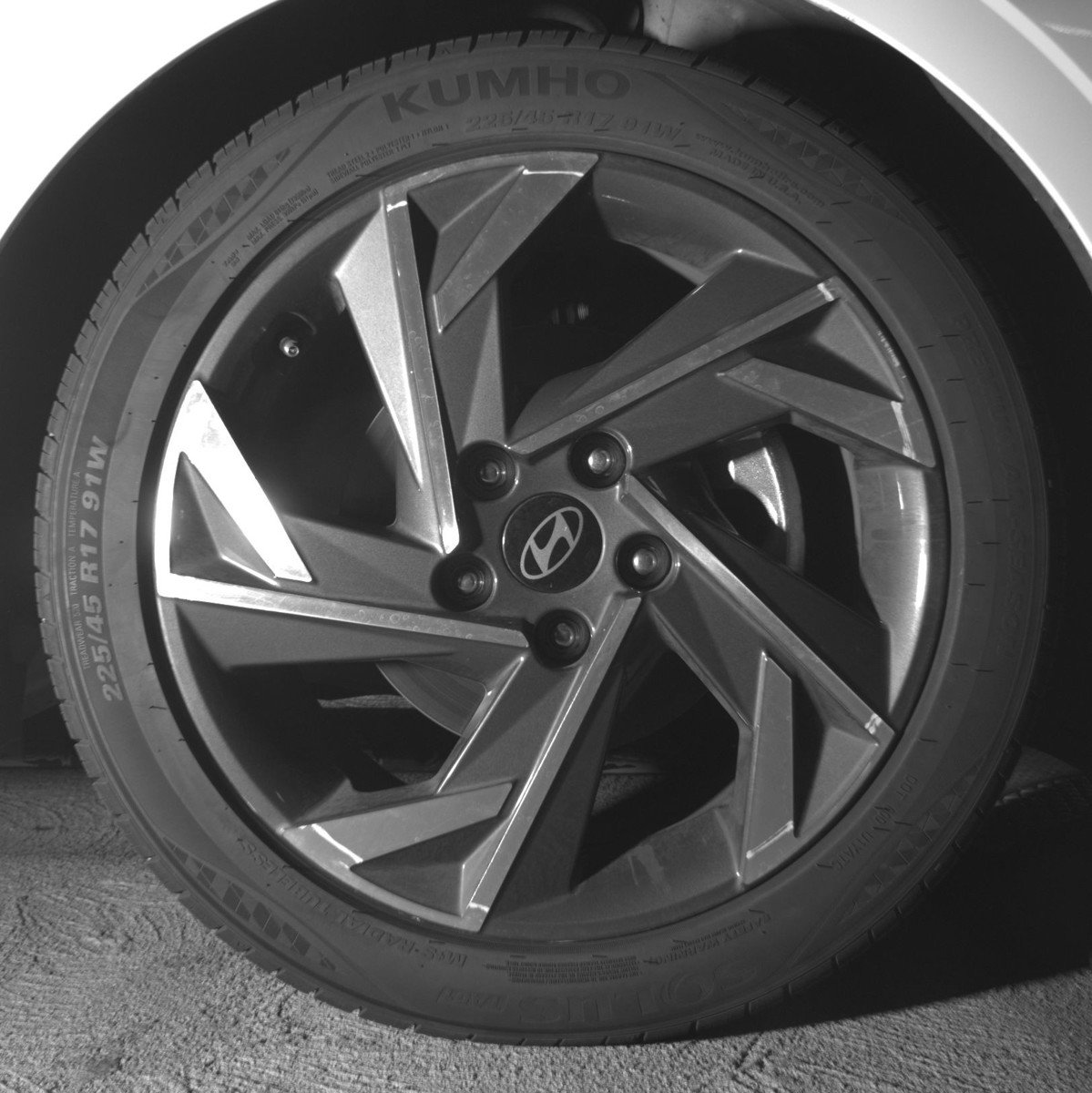 Used 2025 Hyundai Elantra SEL FWD image 13
