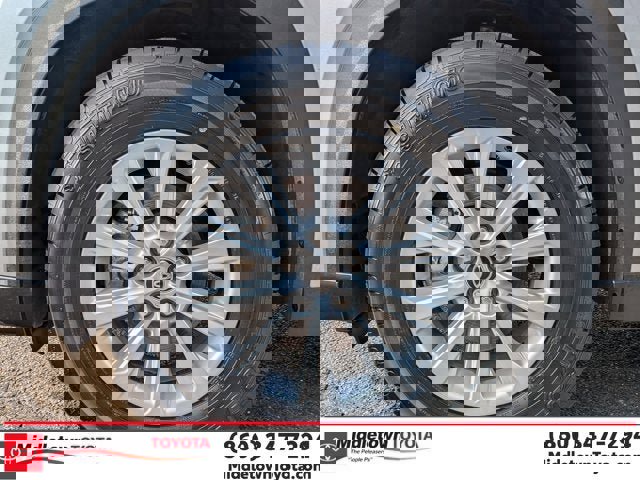 Certified 2024 Toyota Grand Highlander XLE image 9