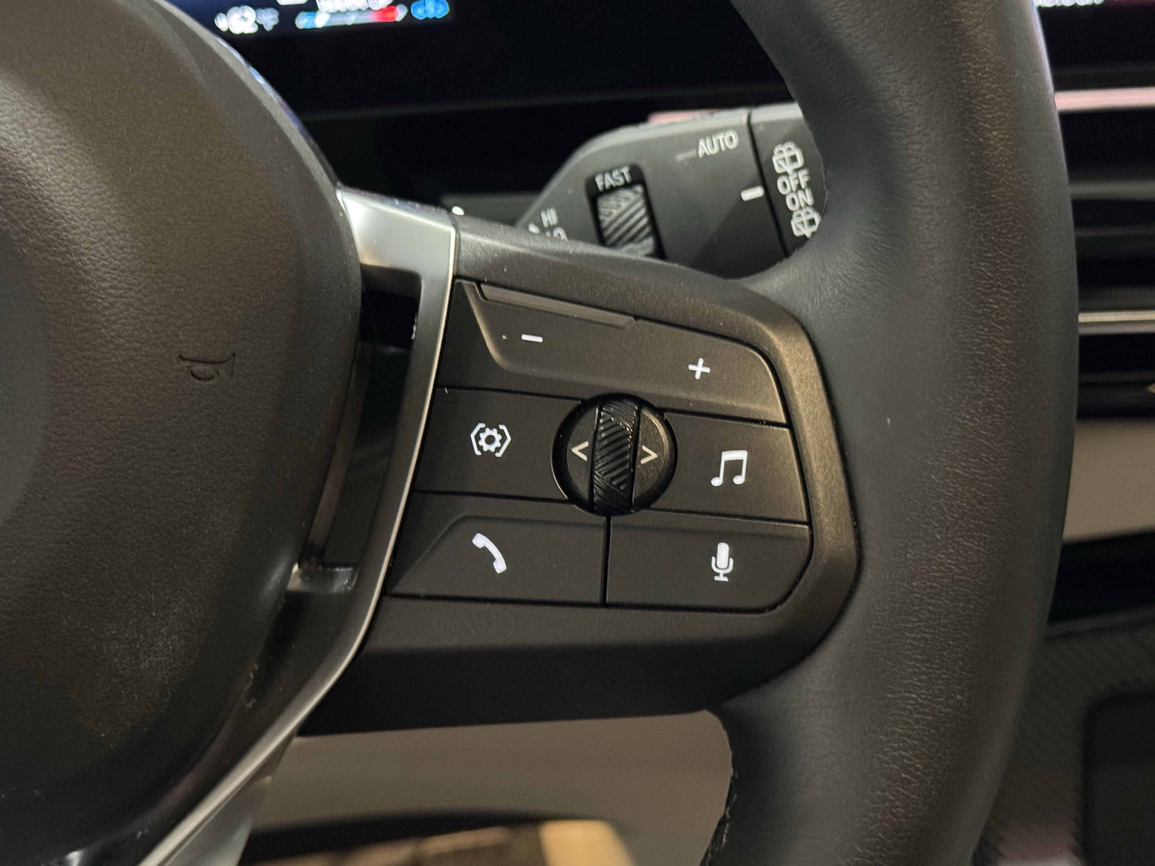 Used 2025 BMW X1 xDrive28i w/ Convenience Package image 29