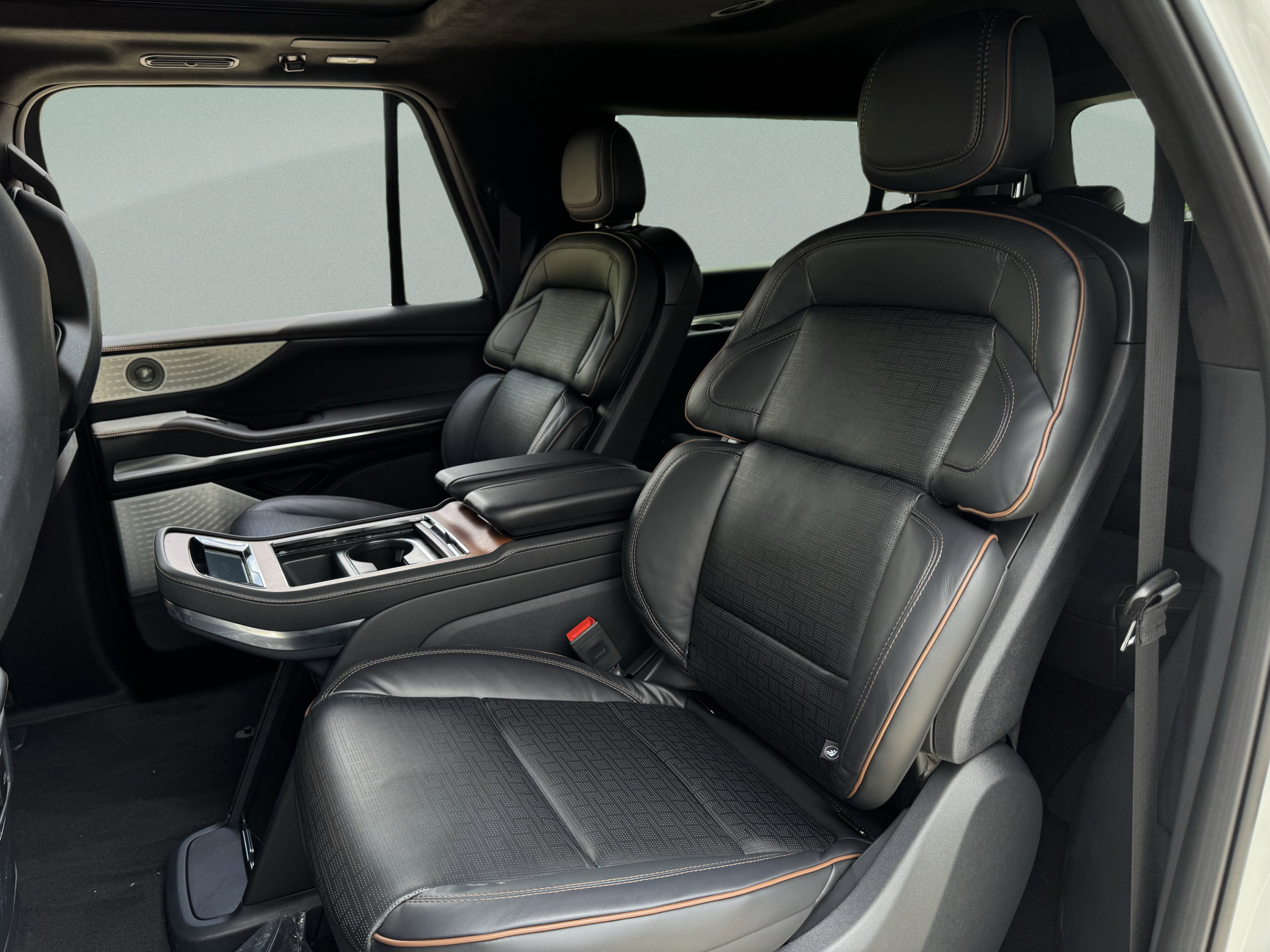 New 2026 Lincoln Navigator L Black Label AWD/4WD image 22