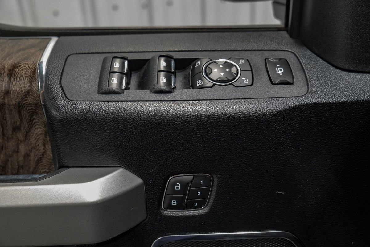 Used 2019 Ford F250 Lariat w/ Lariat Ultimate Package image 46