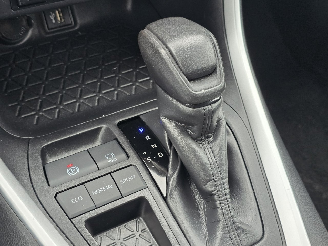 Certified 2025 Toyota RAV4 XLE w/ Weather Package FWD image 28