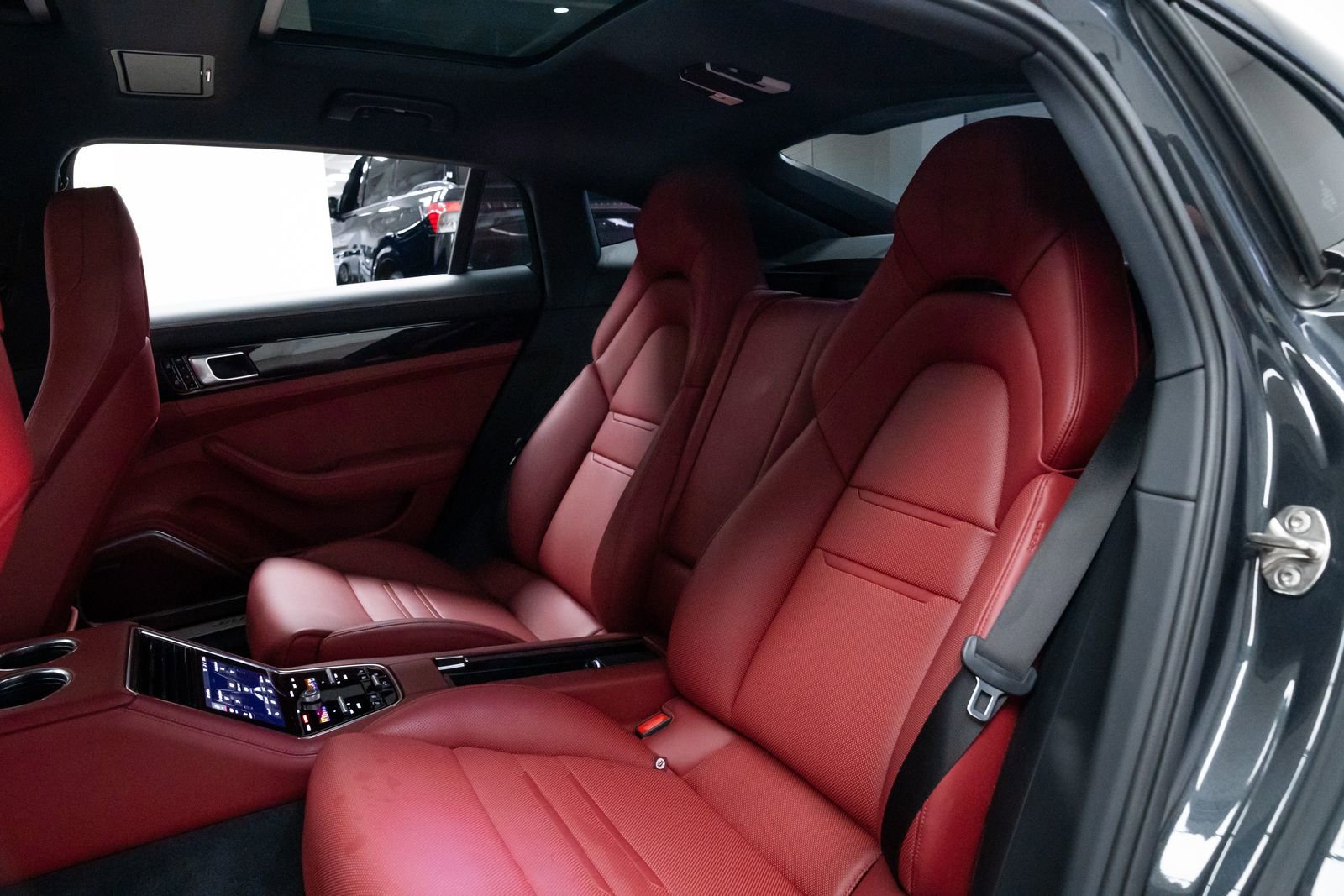 Used 2021 Porsche Panamera 4 Executive AWD/4WD image 23