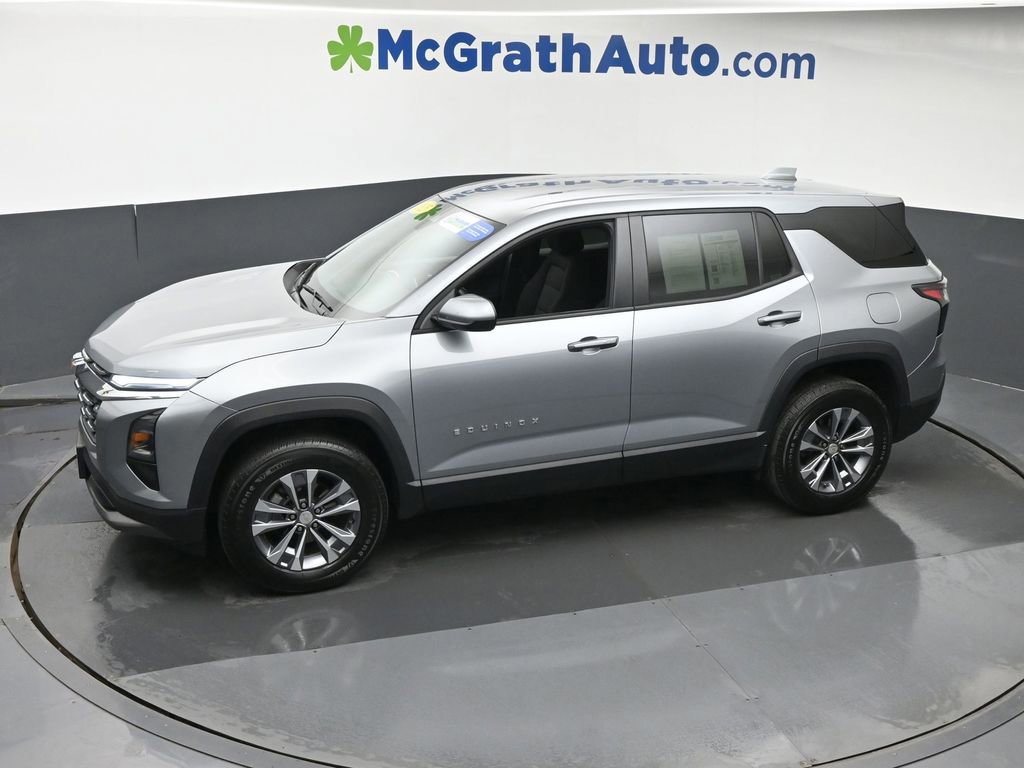 Used 2025 Chevrolet Equinox LT FWD image 18