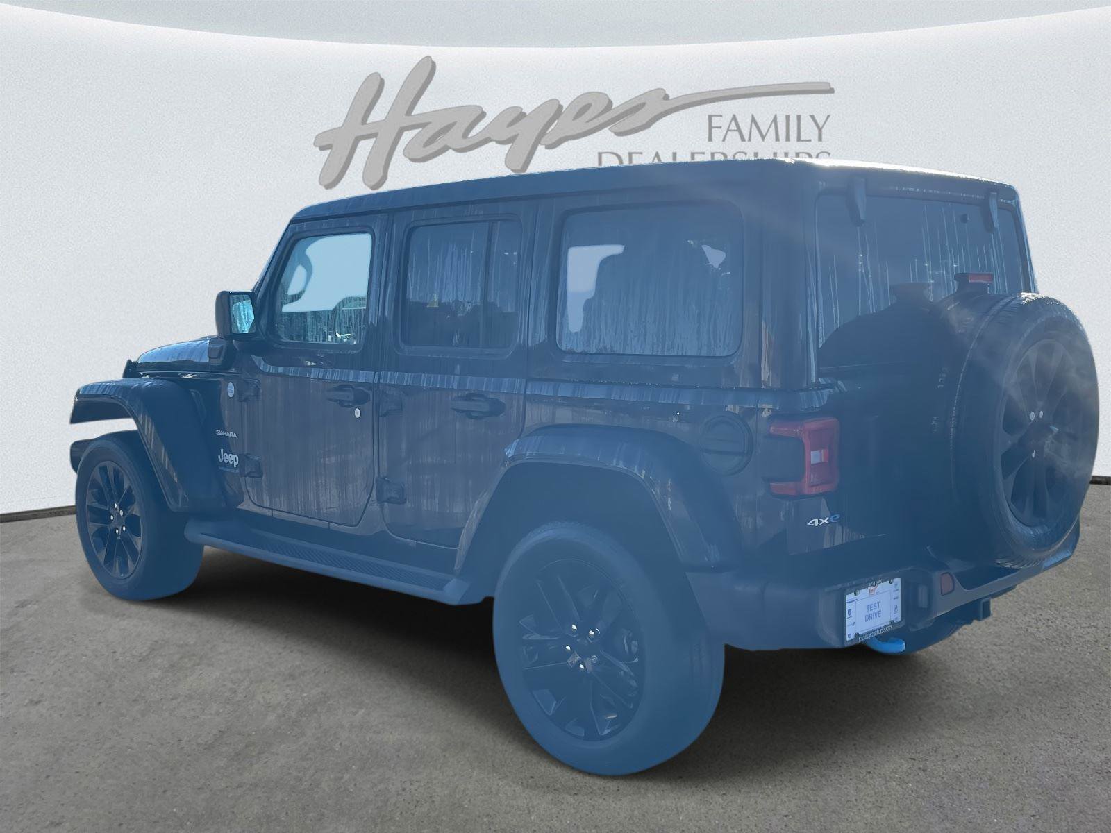 Used 2023 Jeep Wrangler Sahara w/ Cold Weather Group image 24