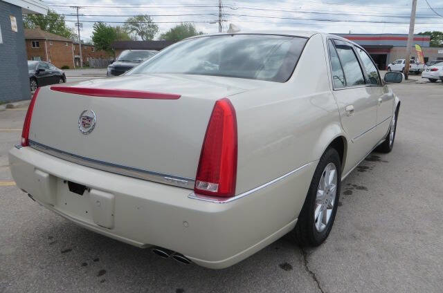 Used 2010 Cadillac DTS Luxury FWD image 42