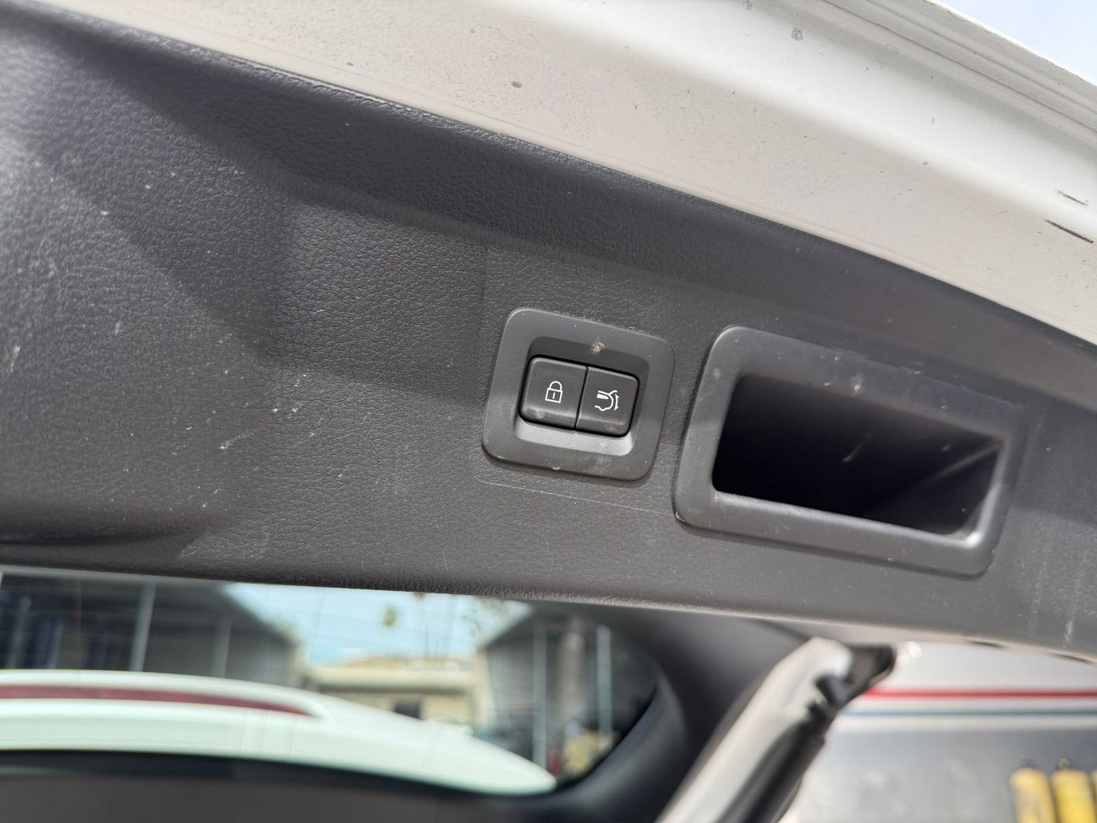 Used 2025 MAZDA CX-50 2.5 Hybrid w/ Premium Plus Pkg image 24