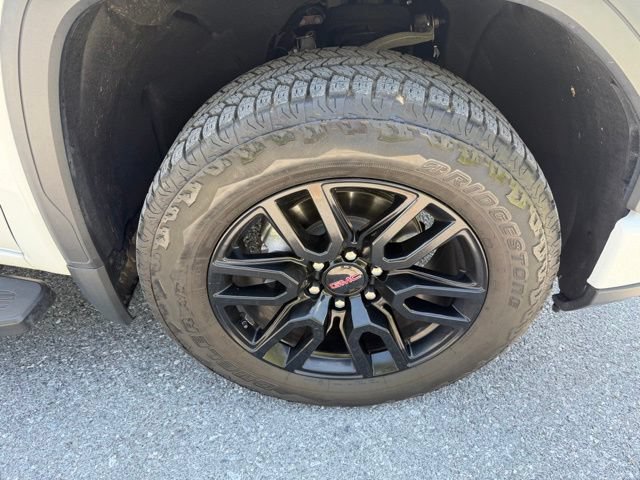 Used 2024 GMC Sierra 1500 Elevation w/ LPO, Elevation Black Package AWD/4WD image 10