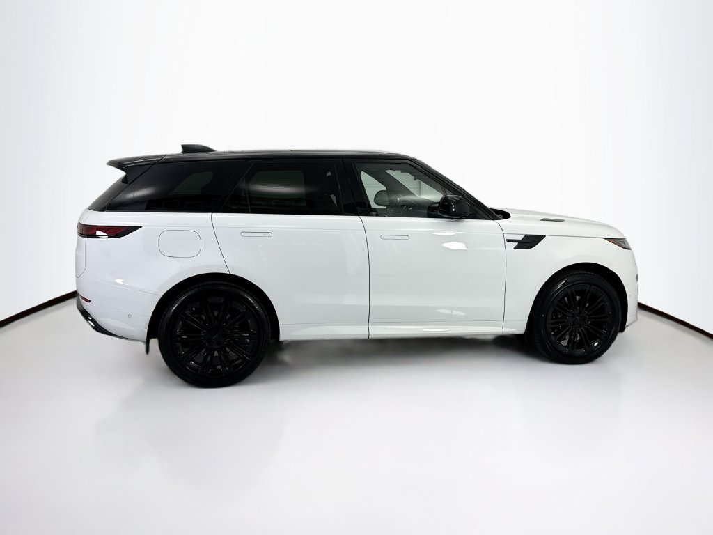 New 2026 Land Rover Range Rover Sport Dynamic SE AWD/4WD image 4