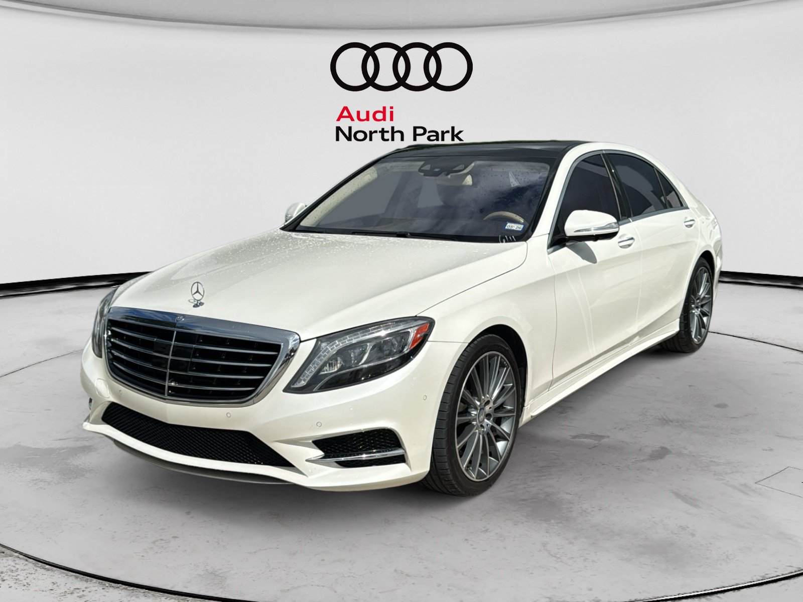 Used 2017 Mercedes-Benz S 550 Sedan image 3