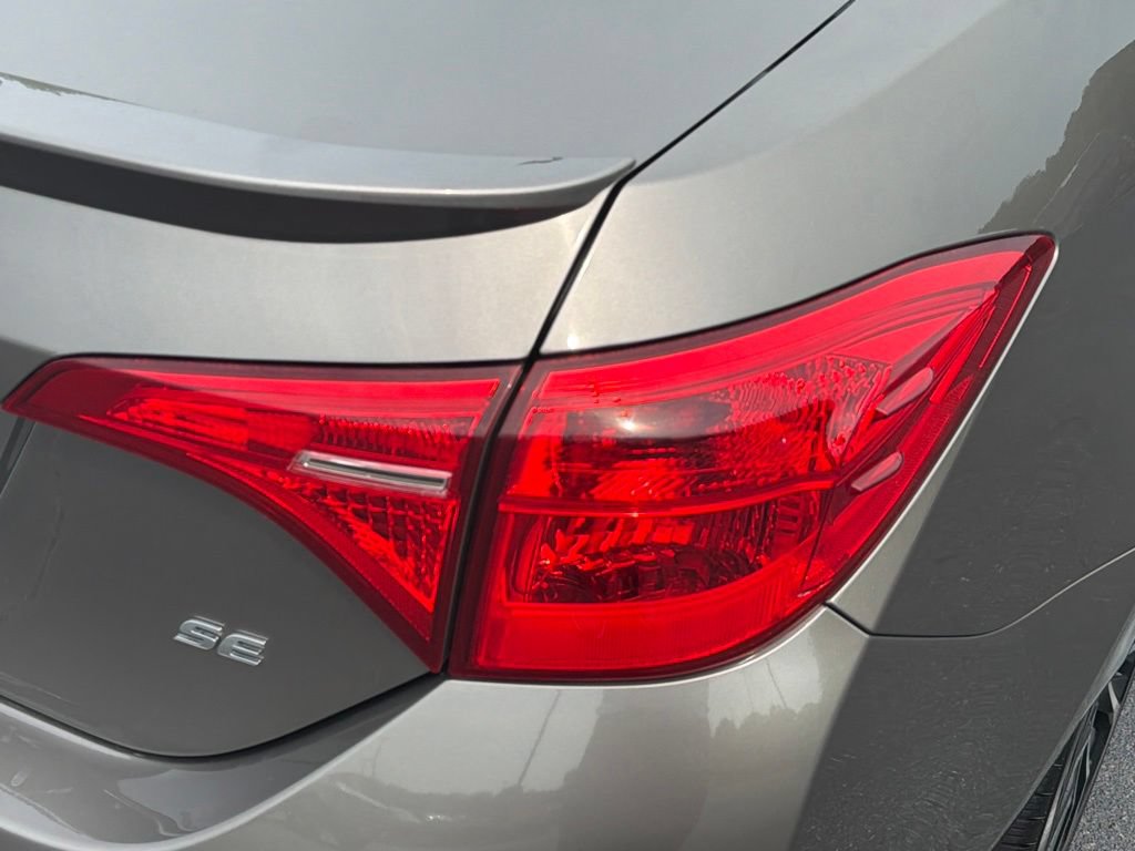 Used 2019 Toyota Corolla SE FWD image 28