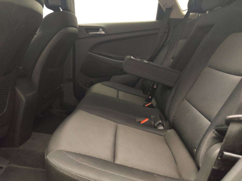 Used 2016 Hyundai Tucson SE w/ Option Group 02 FWD image 18