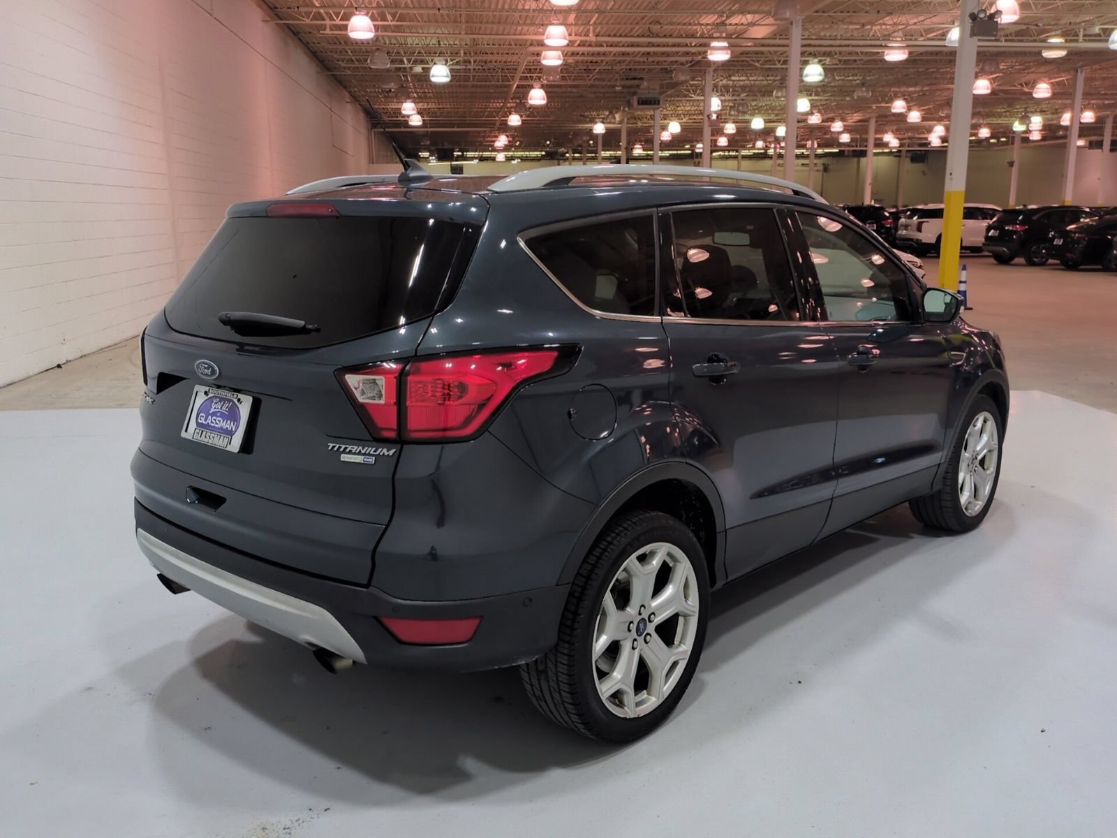 Used 2019 Ford Escape Titanium AWD/4WD image 3