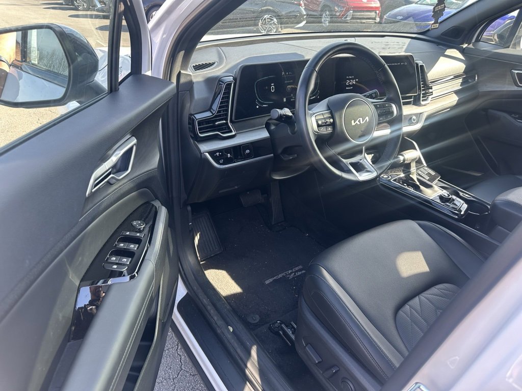 Used 2025 Kia Sportage X-Line w/ Premium Package image 24