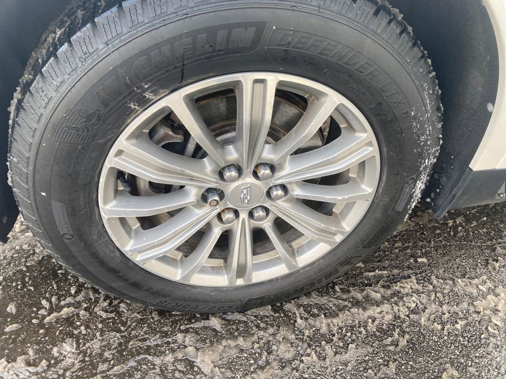 Used 2017 Cadillac XT5 Luxury image 31