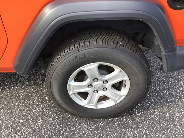 Used 2019 Jeep Wrangler Sport AWD/4WD image 16