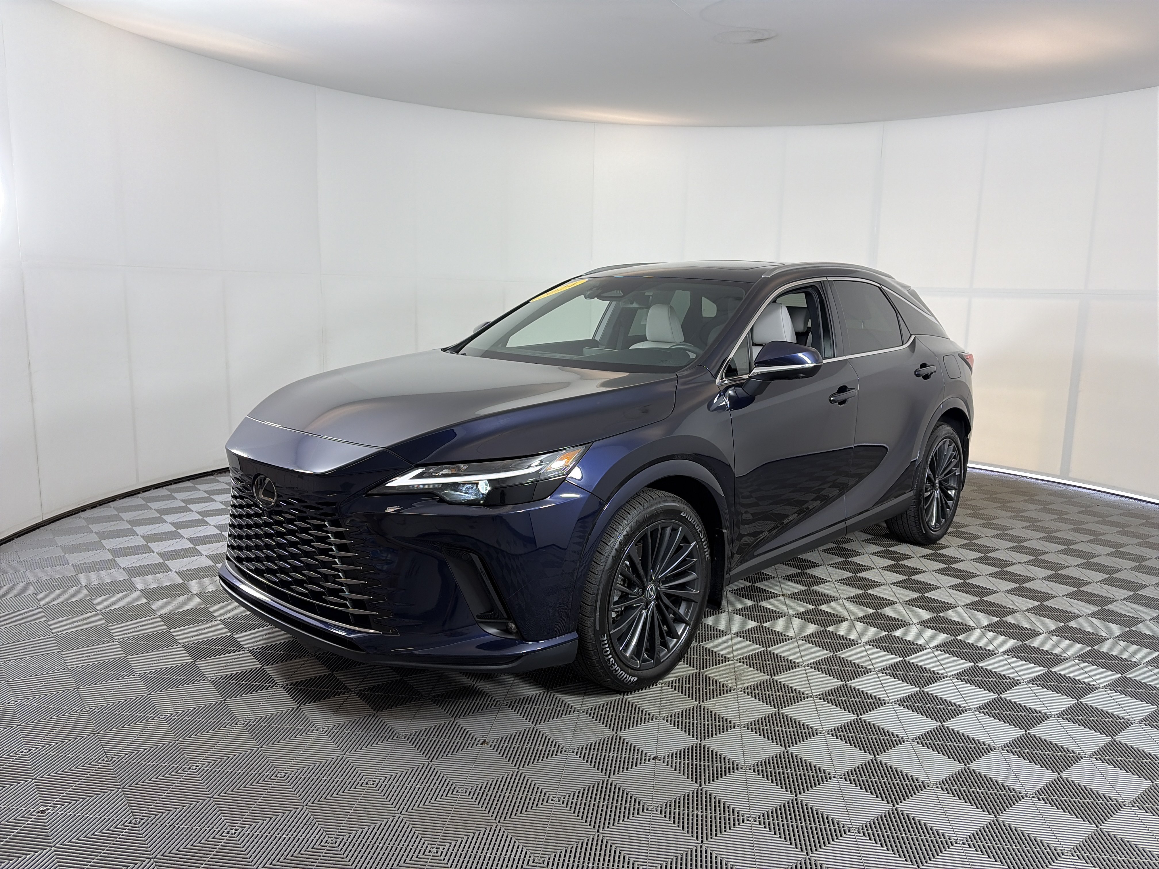 Used 2024 Lexus RX 350 Premium w/ Convenience Package AWD/4WD image 2