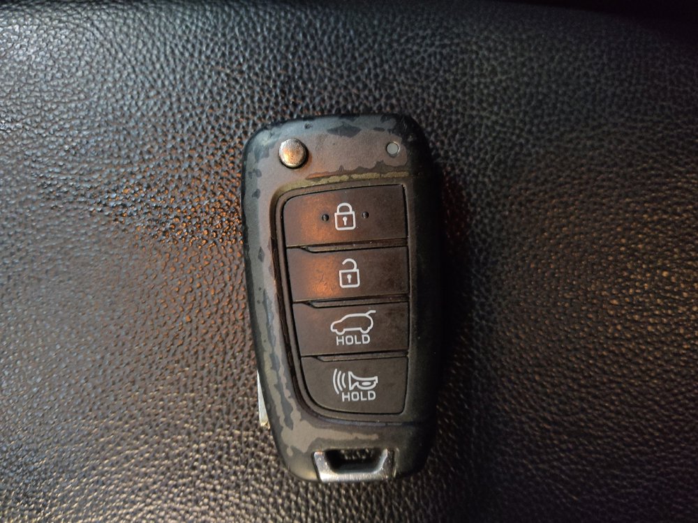 Used 2019 Hyundai Veloster 2.0 FWD image 32