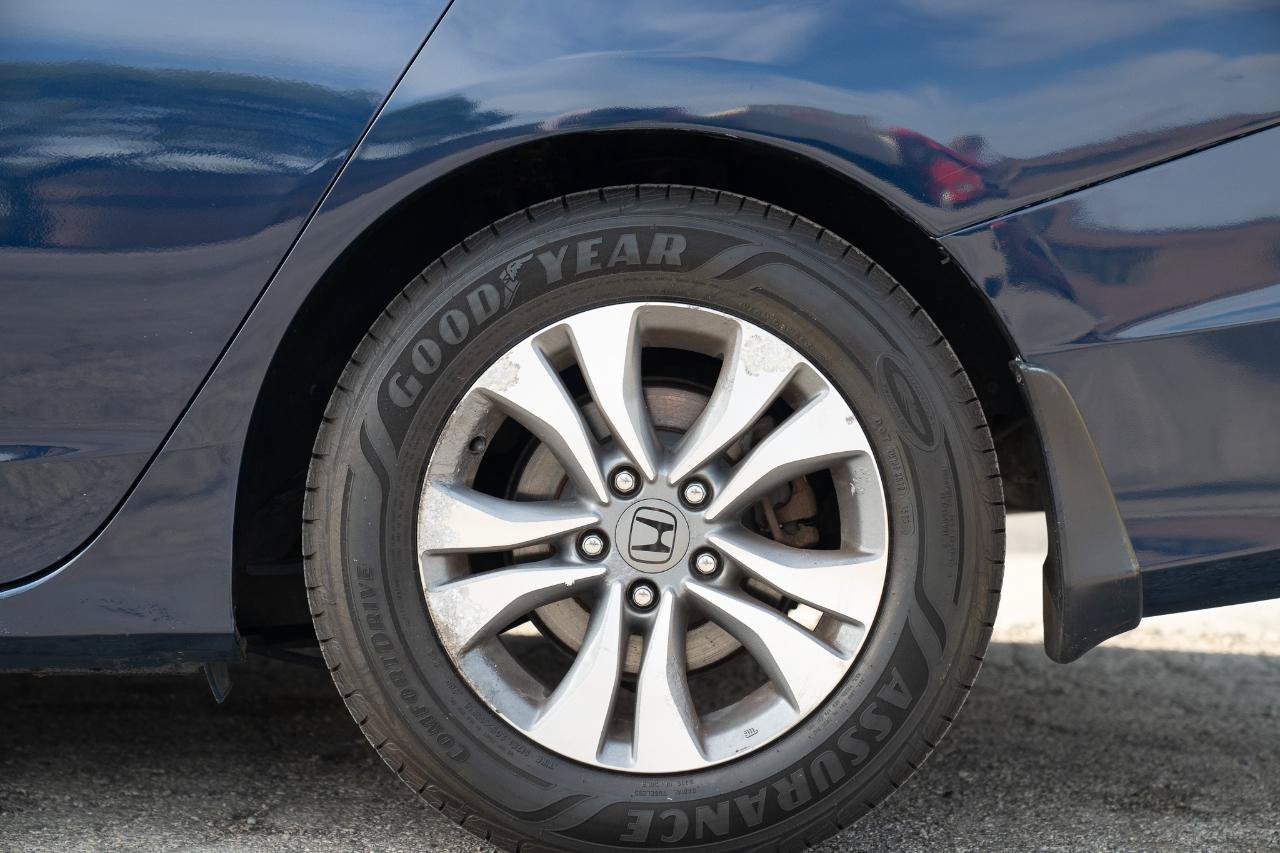 Used 2015 Honda Accord LX image 9