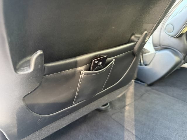 Used 2023 Chrysler Pacifica Limited w/ Uconnect Theater Family Group FWD image 37