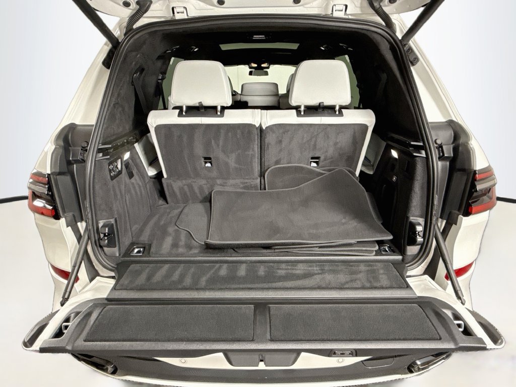 Used 2026 BMW X7 xDrive40i AWD/4WD image 26