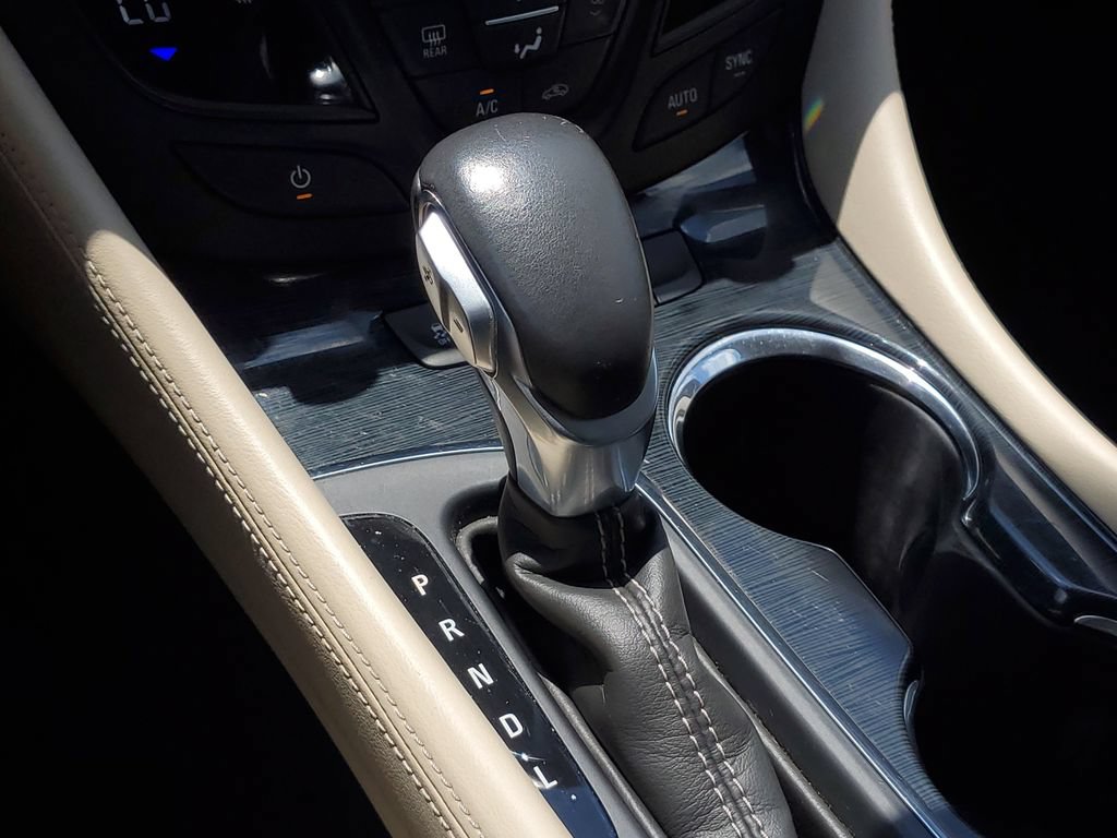 Used 2017 Buick Envision Essence FWD image 31