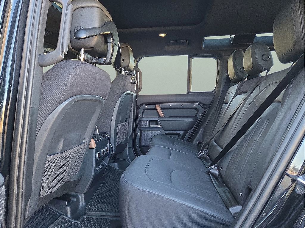 Used 2023 Land Rover Defender 110 X image 15