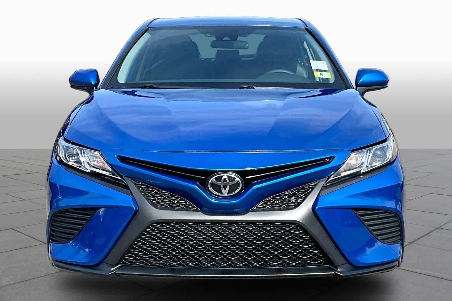 Used 2020 Toyota Camry SE AWD/4WD image 4
