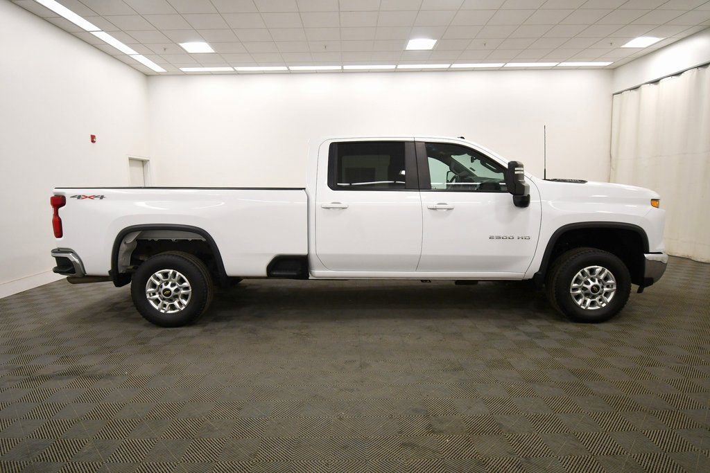 Used 2024 Chevrolet Silverado 2500 LT w/ Convenience Package AWD/4WD image 9