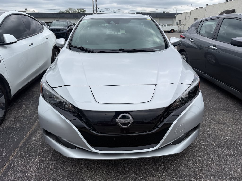 Used 2025 Nissan Leaf S FWD image 14