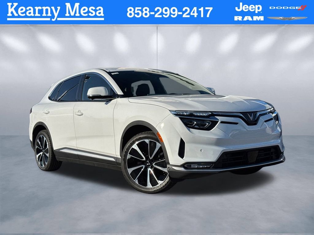 New 2025 VinFast VF 8 Plus AWD/4WD image 1